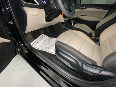 2022 Hyundai Accent SE