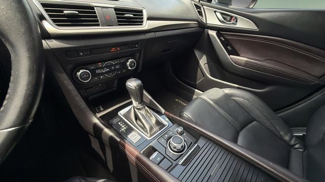 2018 Mazda Mazda3 Touring