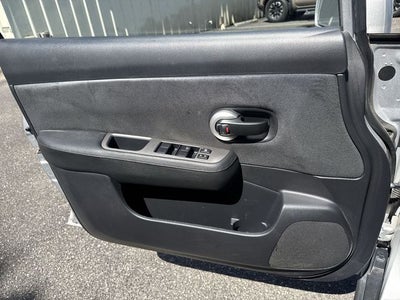 2008 Nissan Versa 1.8 S