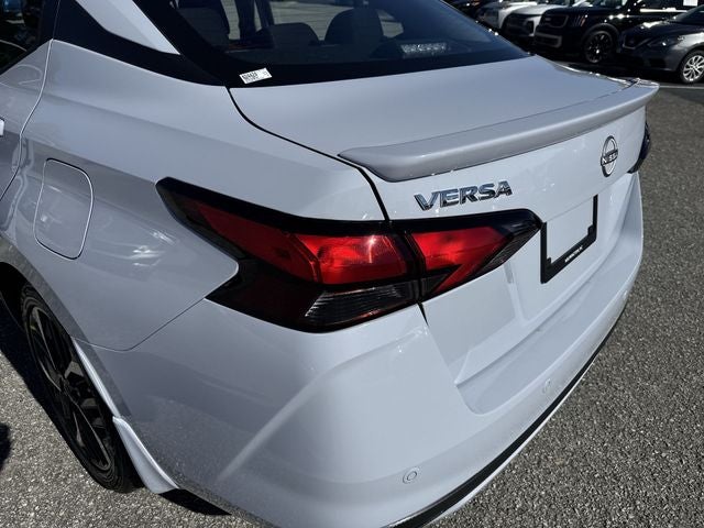 2025 Nissan Versa 1.6 SR