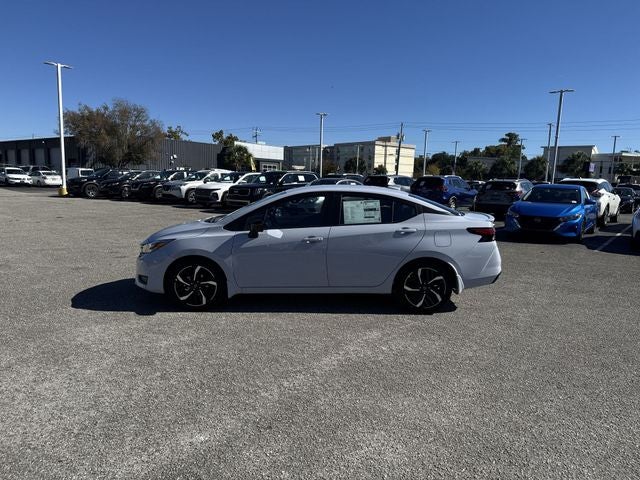 2025 Nissan Versa 1.6 SR