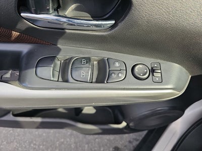 2019 Nissan Kicks SR