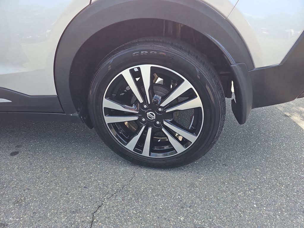 2019 Nissan Kicks SR