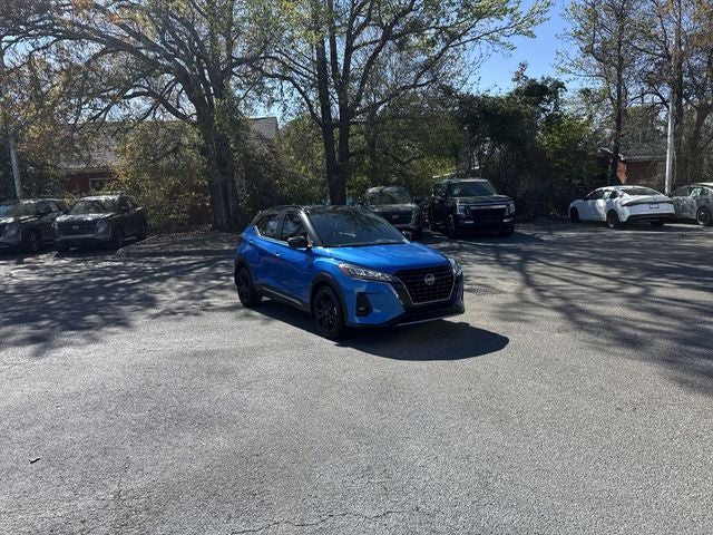 2023 Nissan Kicks SR