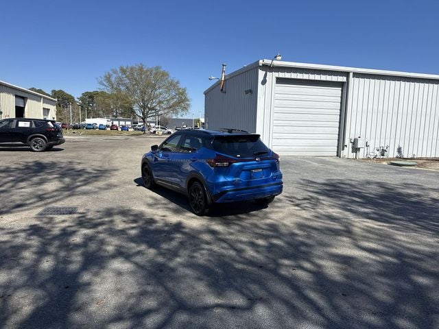 2023 Nissan Kicks SR