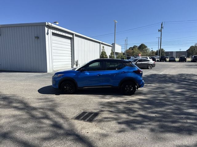 2023 Nissan Kicks SR