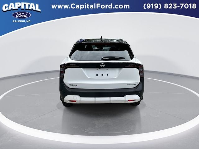 2025 Nissan Kicks SV