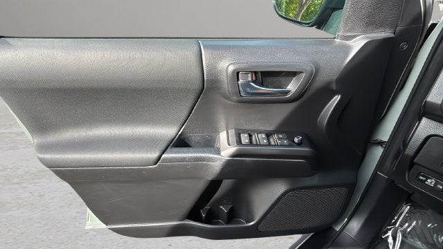 2022 Toyota Tacoma TRD Off-Road V6