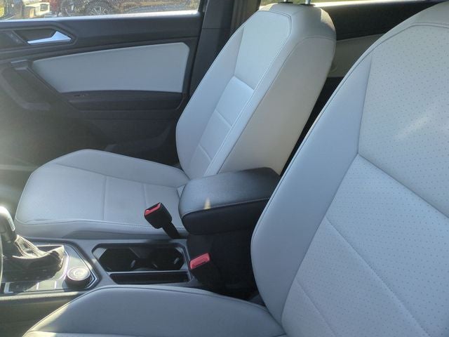 2021 Volkswagen Tiguan 2.0T SE R-Line Black