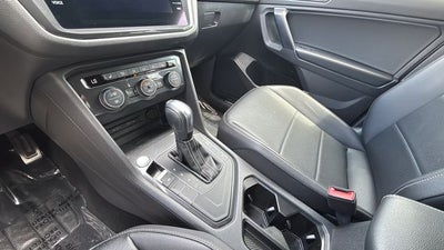 2021 Volkswagen Tiguan 2.0T SE R-Line Black
