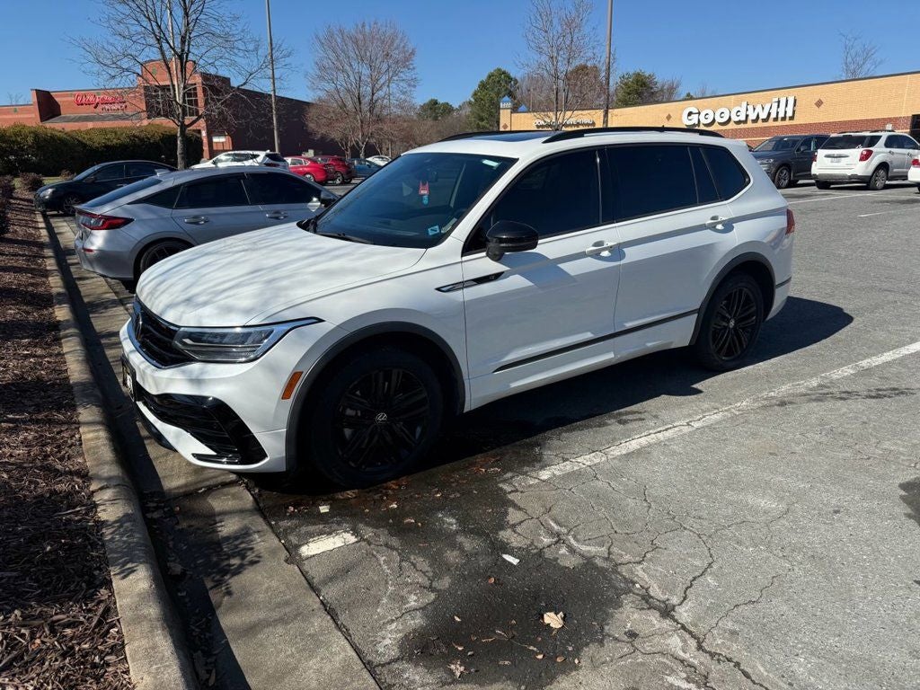 2022 Volkswagen Tiguan 2.0T SE R-Line Black