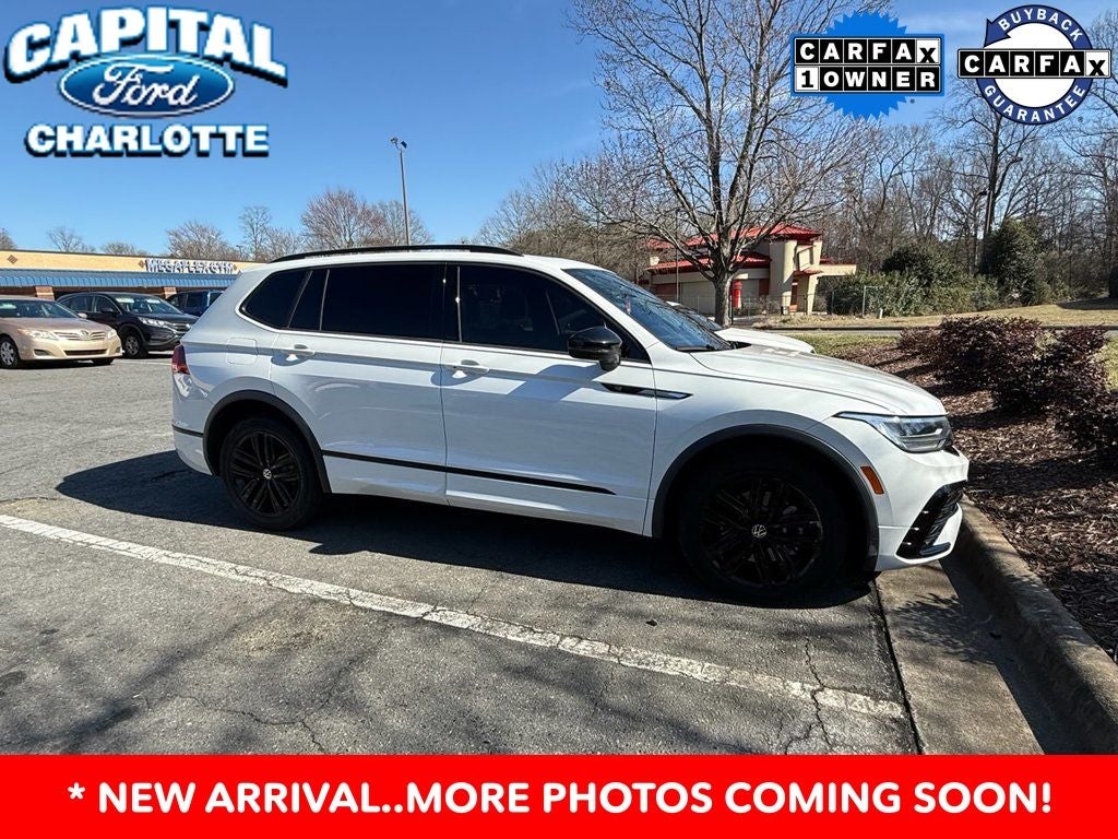 2022 Volkswagen Tiguan 2.0T SE R-Line Black