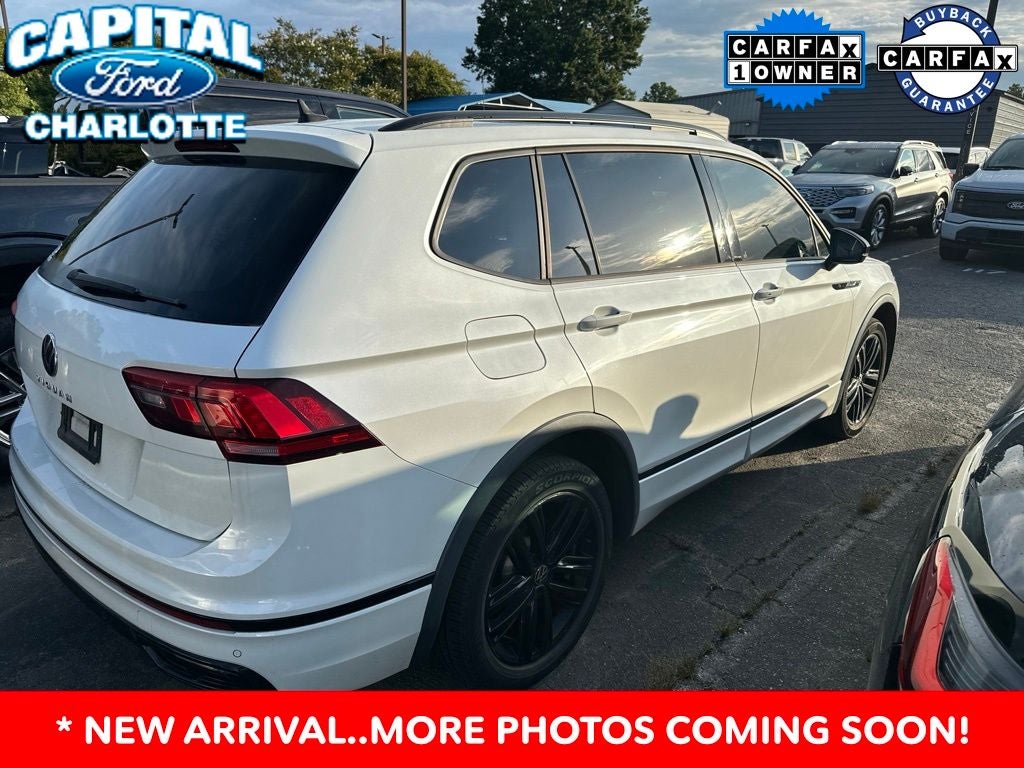 2022 Volkswagen Tiguan 2.0T SE R-Line Black