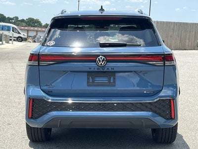 2025 Volkswagen Tiguan 2.0T SE R-Line Black