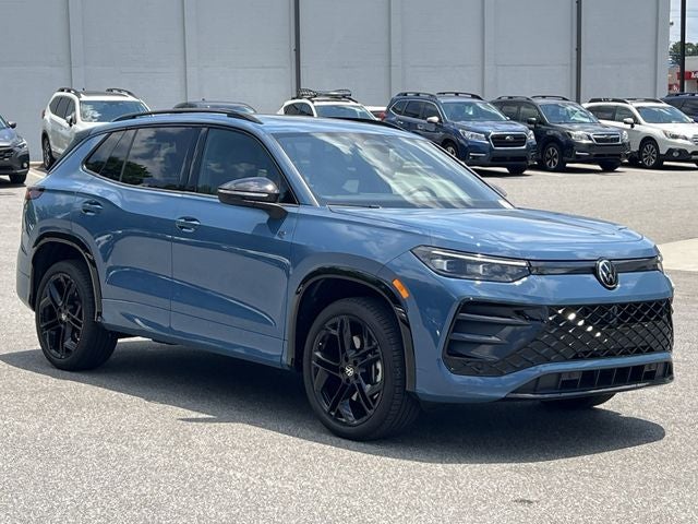 2025 Volkswagen Tiguan 2.0T SE R-Line Black