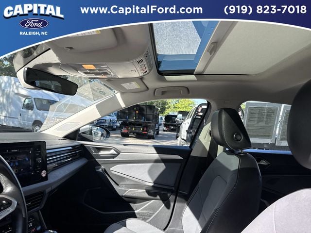 2025 Volkswagen Jetta 1.5T SE