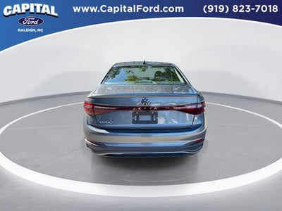 2025 Volkswagen Jetta 1.5T SE