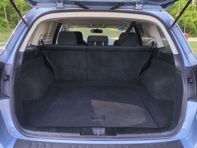 2010 Subaru Outback 2.5i Premium
