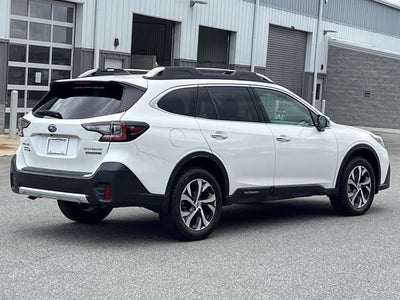 2022 Subaru Outback Touring XT