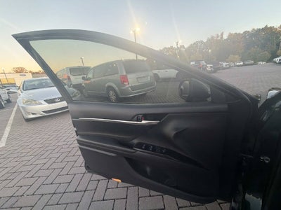 2019 Toyota Camry SE