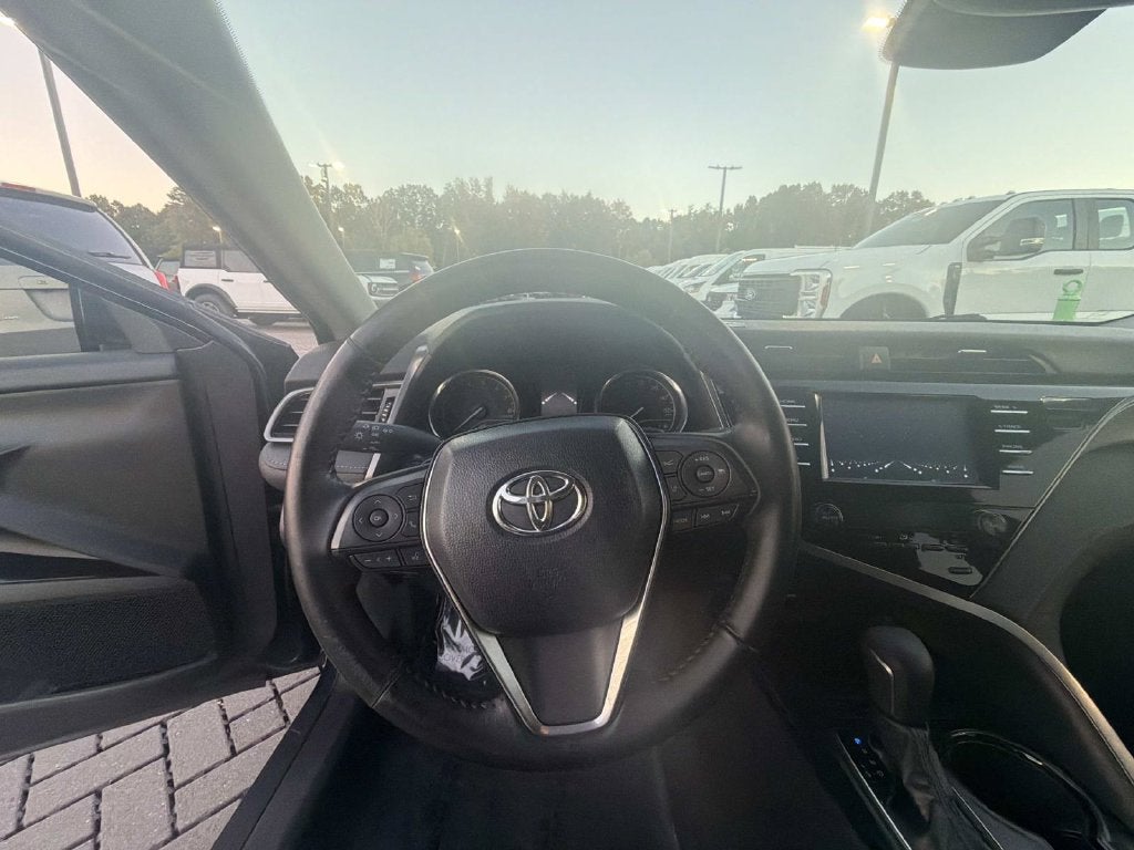2019 Toyota Camry SE