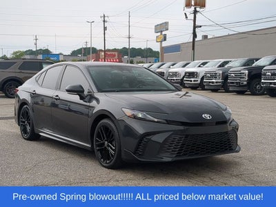 2025 Toyota Camry SE