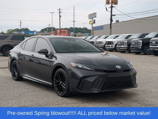 2025 Toyota Camry SE