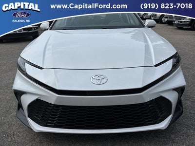 2025 Toyota Camry SE