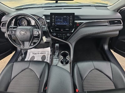 2022 Toyota Camry SE