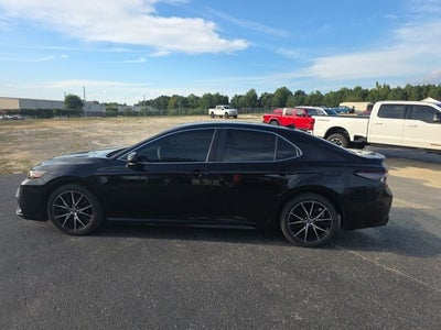 2022 Toyota Camry SE