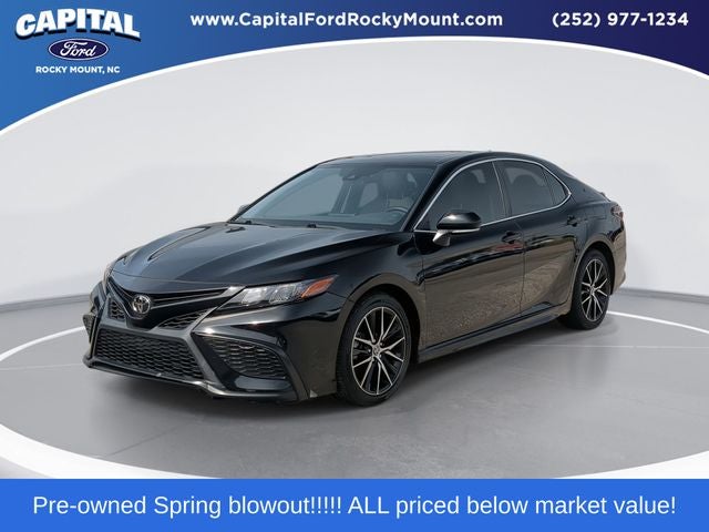 2022 Toyota Camry SE