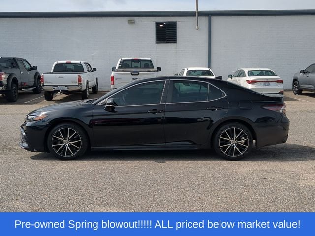 2022 Toyota Camry SE