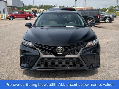 2022 Toyota Camry SE