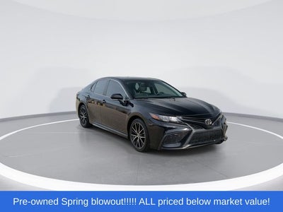 2022 Toyota Camry SE