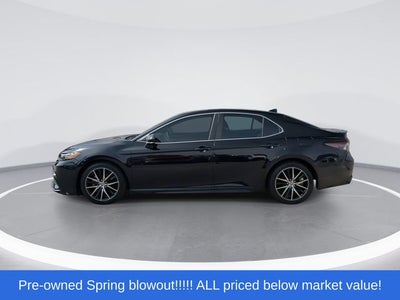 2022 Toyota Camry SE