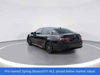 2022 Toyota Camry SE