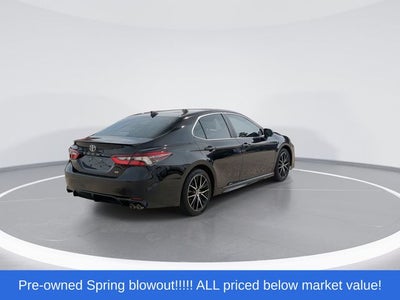 2022 Toyota Camry SE