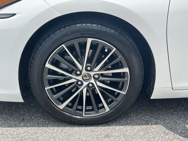 2022 Lexus ES 350