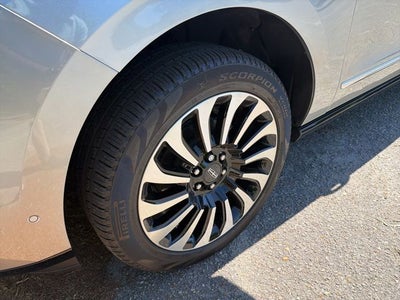 2024 Lincoln Navigator Black Label