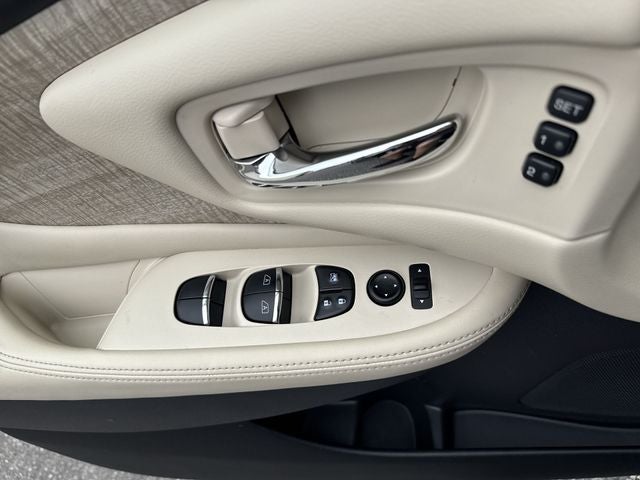 2023 Nissan Murano SL