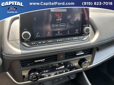 2025 Nissan Rogue SV