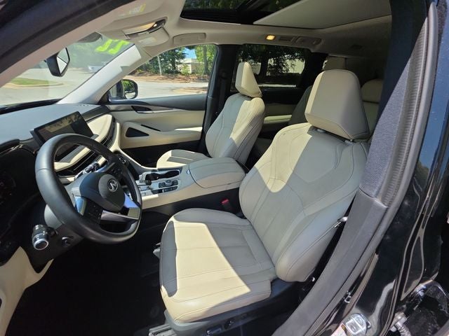 2022 INFINITI QX60 LUXE
