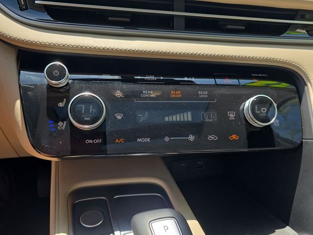 2022 INFINITI QX60 LUXE