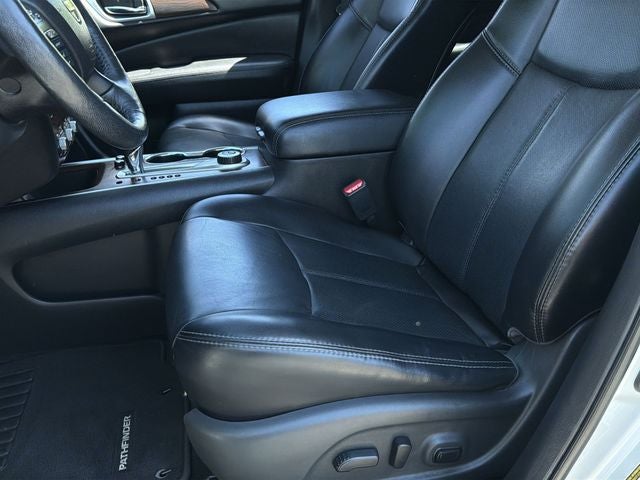 2018 Nissan Pathfinder Platinum