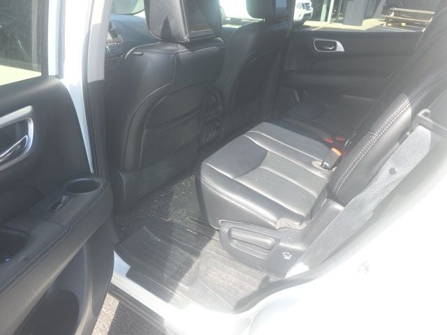 2017 Nissan Pathfinder Platinum