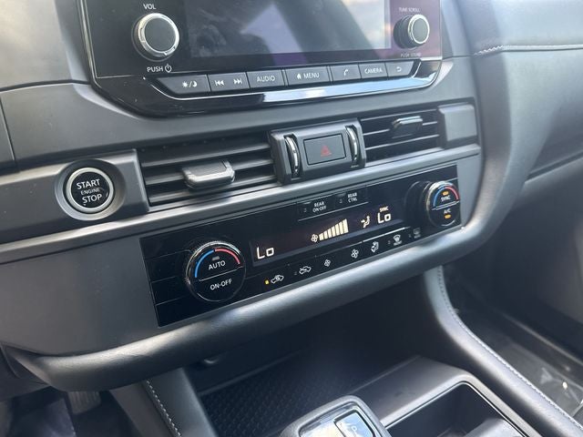 2024 Nissan Pathfinder S
