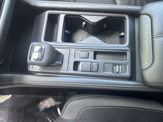 2024 Nissan Pathfinder S