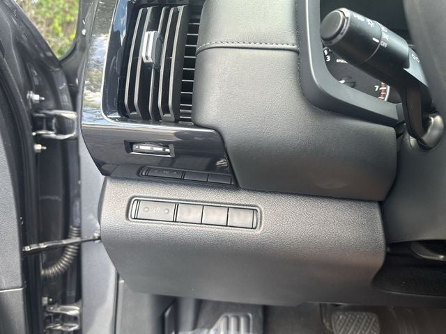 2024 Nissan Pathfinder S