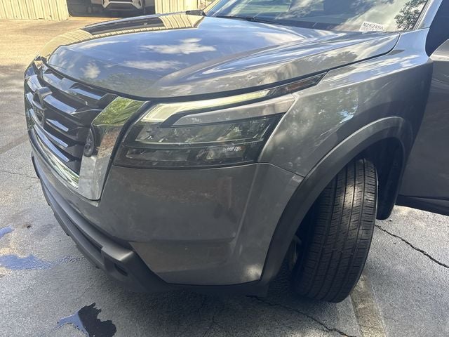 2024 Nissan Pathfinder S