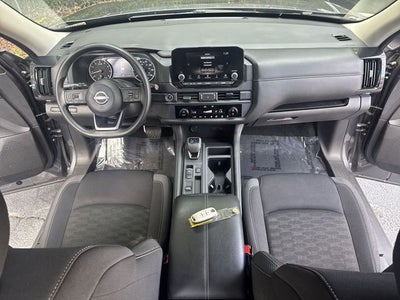 2024 Nissan Pathfinder S